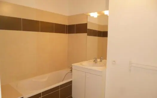 Appartement À louer 3 pièces 63 m²
