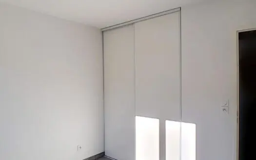 Appartement À louer 2 pièces 43 m²