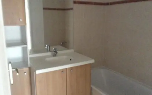 Appartement À louer 3 pièces 61 m²