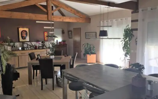 Maison À vendre 4 pièces 186 m²