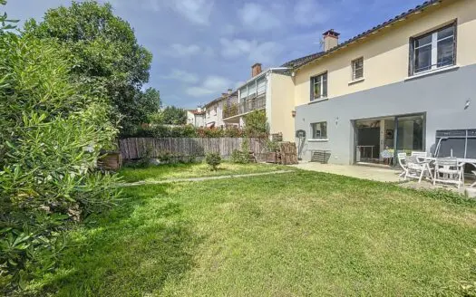 Maison À vendre 6 pièces 150 m²