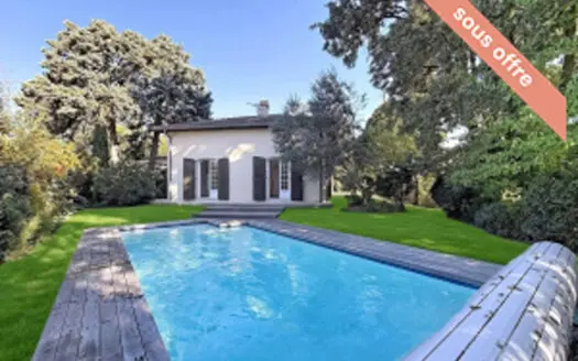 Maison À vendre 8 pièces 180 m²