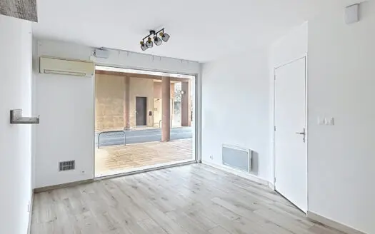 Commerce À louer 3 pièces 43 m²