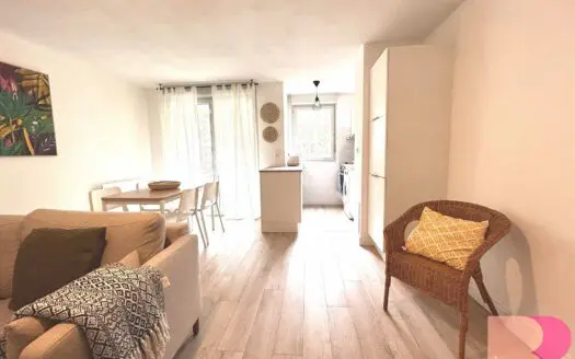 Appartement À louer 2 pièces 43 m²