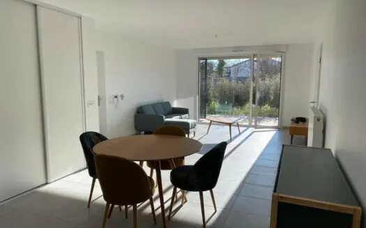 Appartement À louer  3 pièces 69 m²